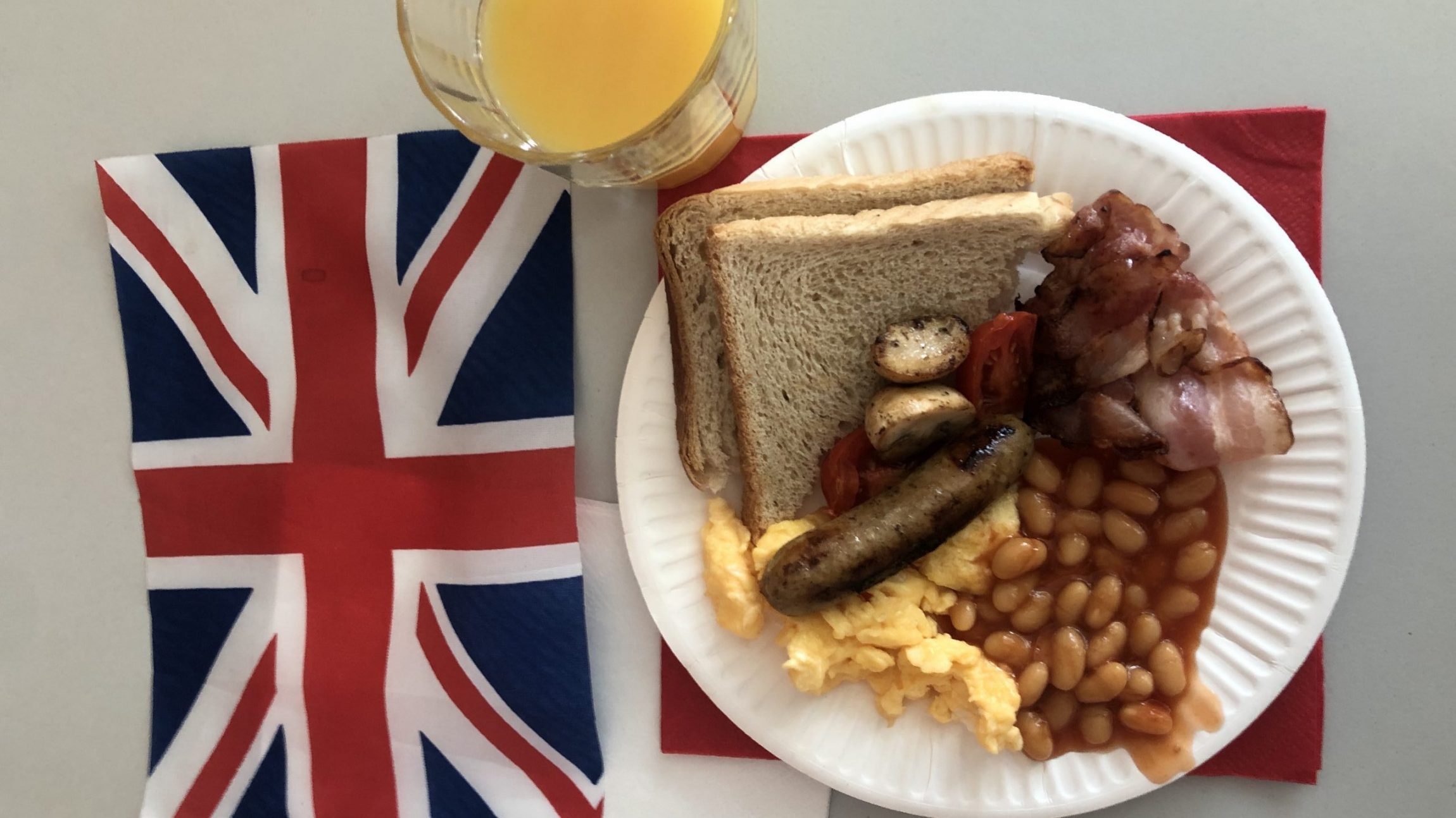 <strong>1A – Let’s have a full English breakfast</strong>